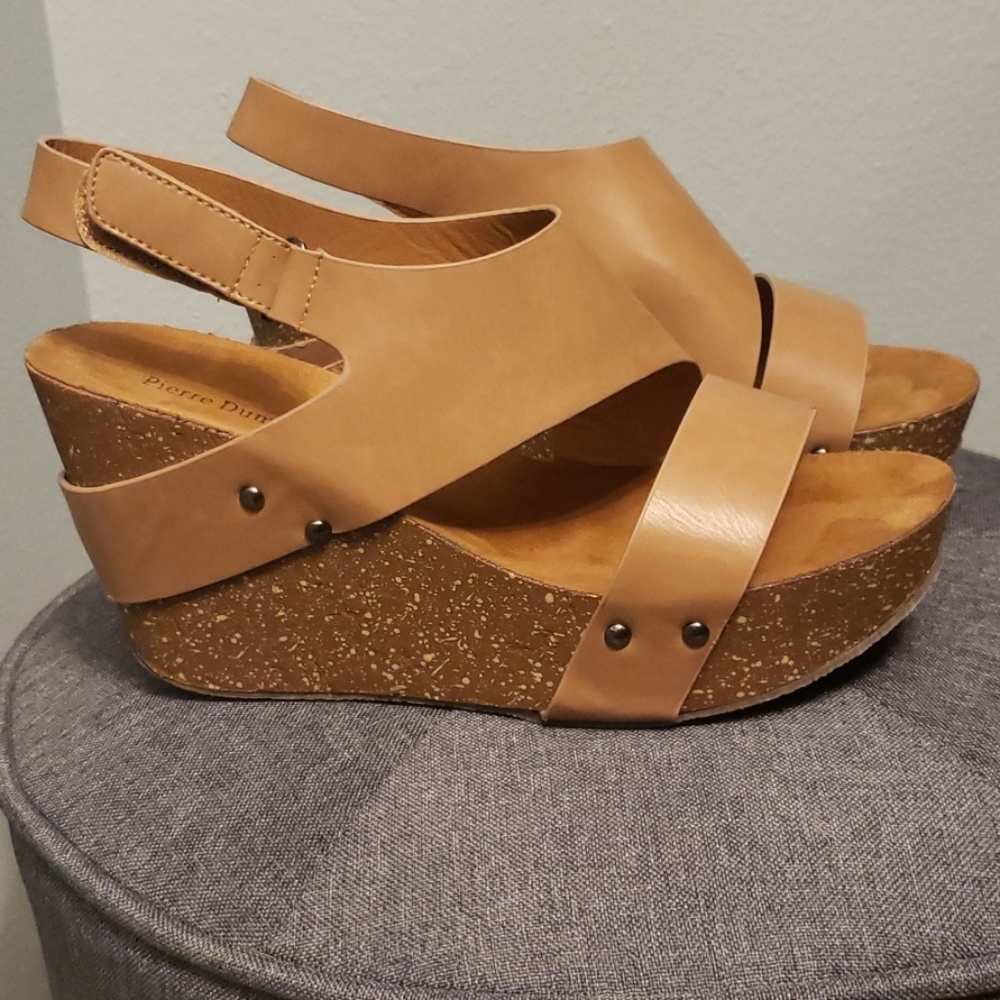 Tan wedges